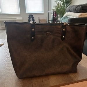 Coach large tote bag